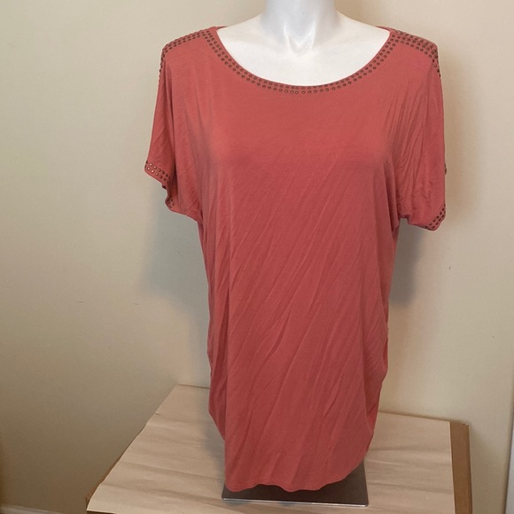 CLOSET CLEANOUT --   3 / $20 DEAL ON THIS ITEM - Picture 1 of 6